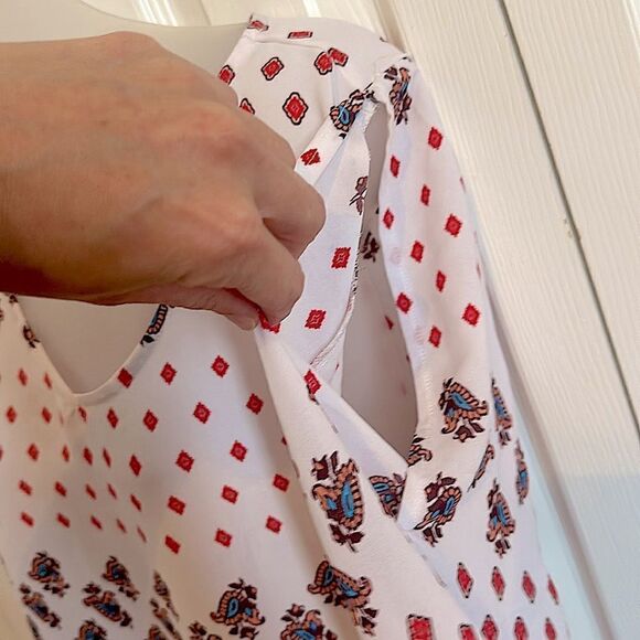 Misia Sheer White Boho Hippie Paisley Print Top Peep Shoulder Medium M NWT - Picture 4 of 5